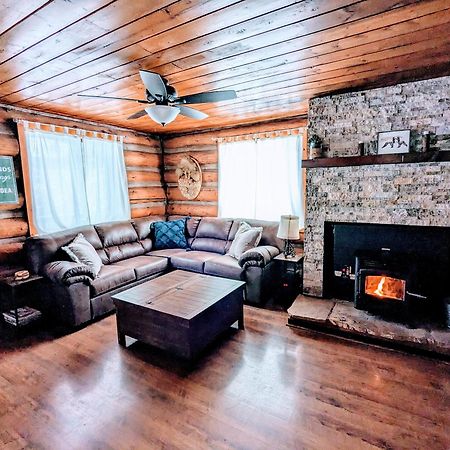 Cozy Cub Log Cabin - Year Round Tranquil Beauty Пайнтоп-Лейксайд Екстериор снимка