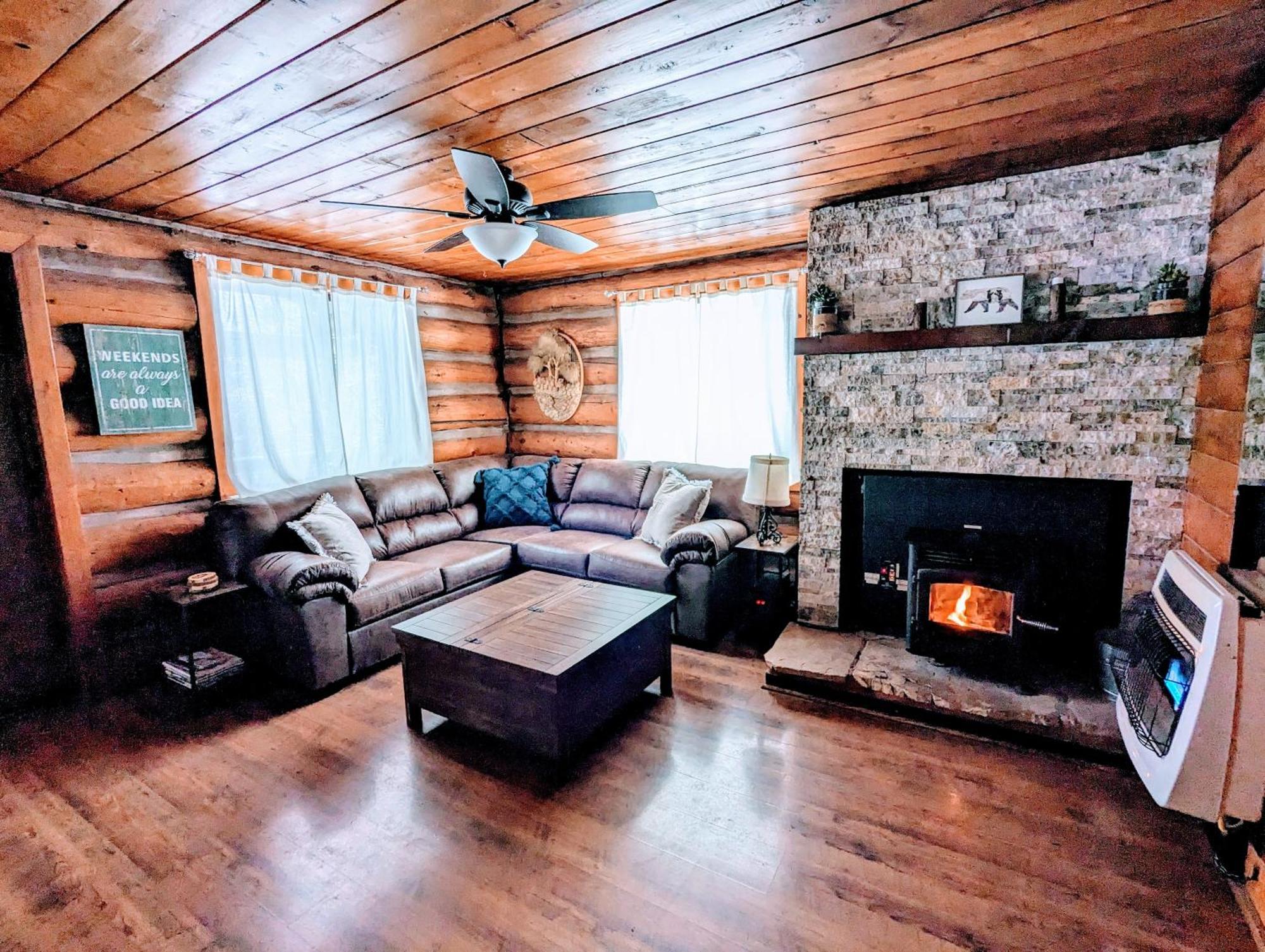 Cozy Cub Log Cabin - Year Round Tranquil Beauty Пайнтоп-Лейксайд Екстериор снимка