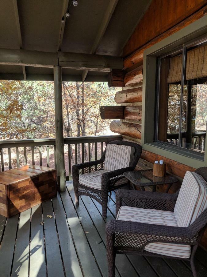 Cozy Cub Log Cabin - Year Round Tranquil Beauty Пайнтоп-Лейксайд Екстериор снимка