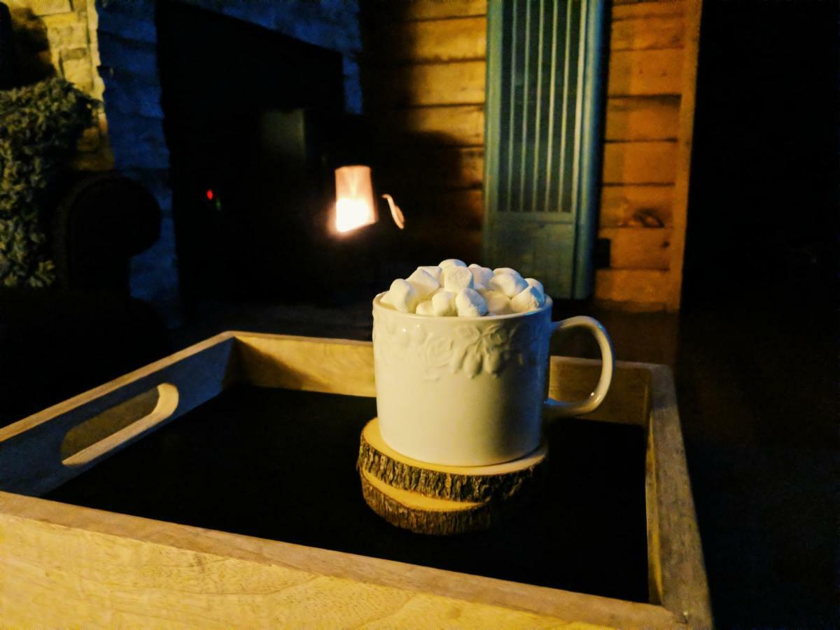 Cozy Cub Log Cabin - Year Round Tranquil Beauty Пайнтоп-Лейксайд Екстериор снимка